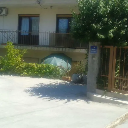 Milada Vrvilo *