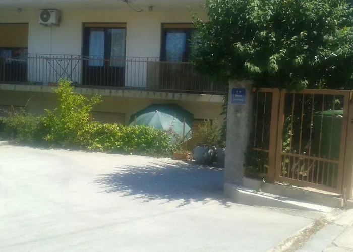 Milada Vrvilo *